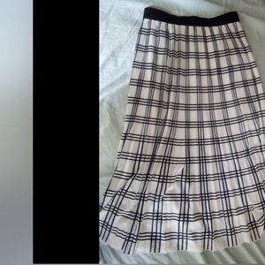 NWOT Rachel Zoe Midi length pleated skirt